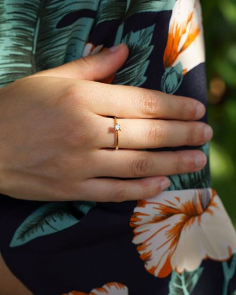 Imagen de Anillo Solitario 4 puntas. Oro 18k